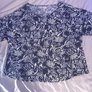 CHICO'S Size 3 (XL 16) White & Black Fruit Design Top Shirt 100% Rayon. 